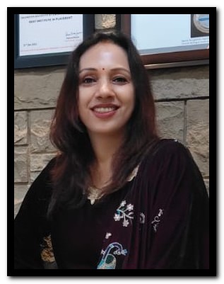 Dr. Nidhi Pandey 
